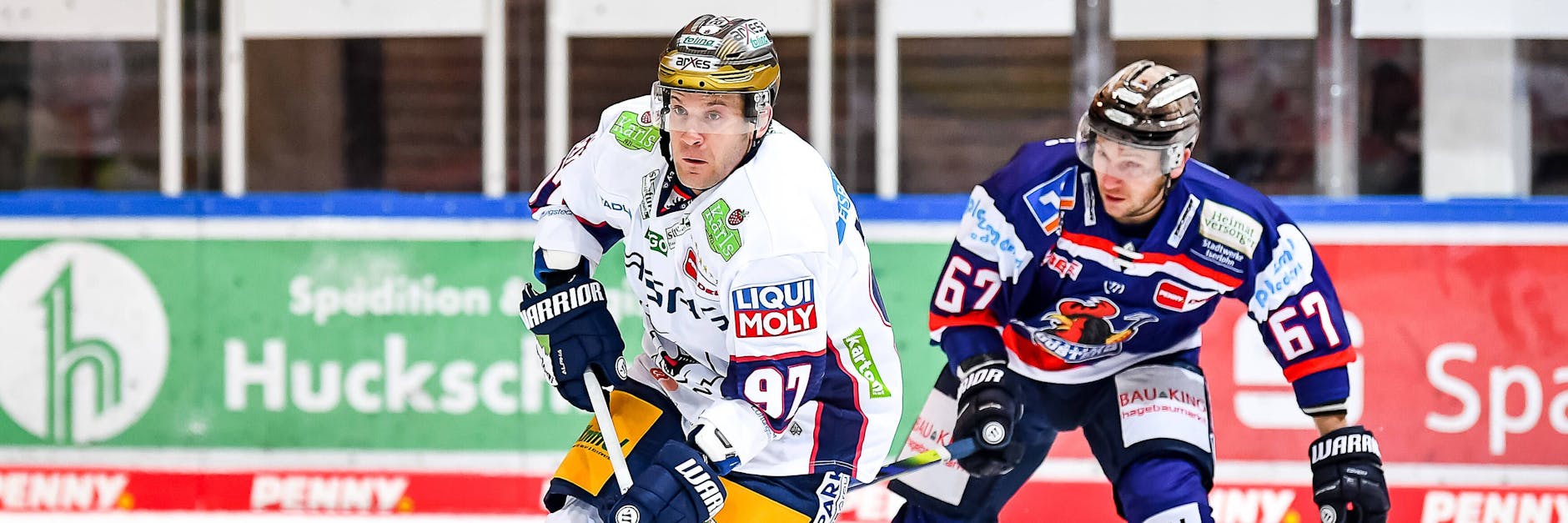 Matt White erzielt beim 2:2 bereits seinen vierten Treffer für die Eisbären.