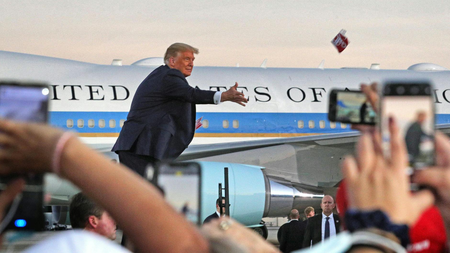 Donald Trump genießt die Unterstützung christlicher Fundamentalisten. Sie unterstützen die Israel-Politik Netanyahus. In Wahrheit wollen sie einen Endzeit-Krieg. In Europa ist dieser Zusammenhang kaum bekannt. Ein Foto vom 12. Oktober 2020.