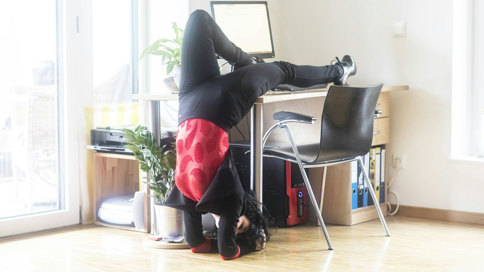 Was manche Leute so alles  vor dem heimischen Computer anstellen ...