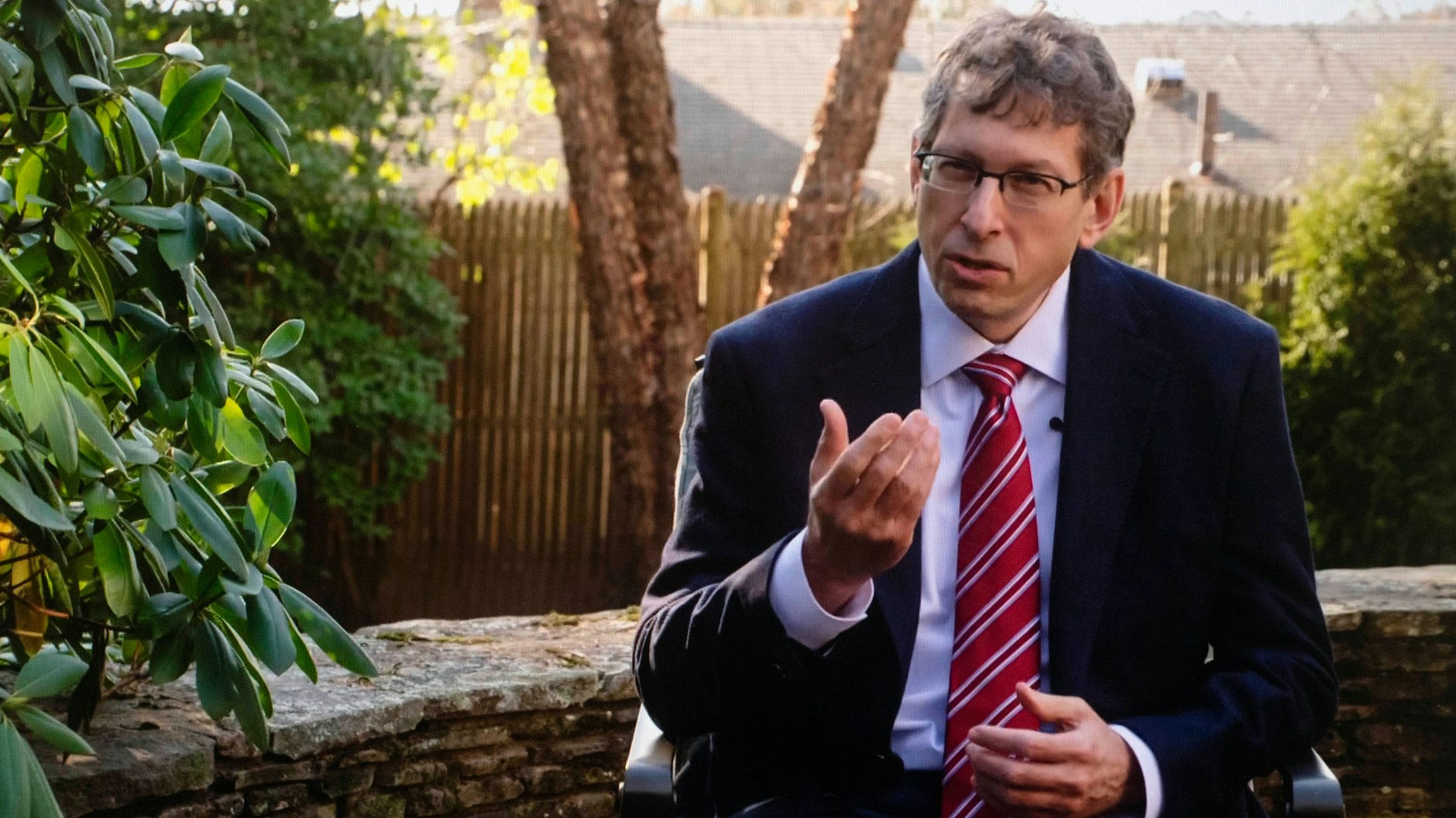 Tal Zaks, Chefmediziner von Moderna, bei einem Interview mit Axios on HBO.