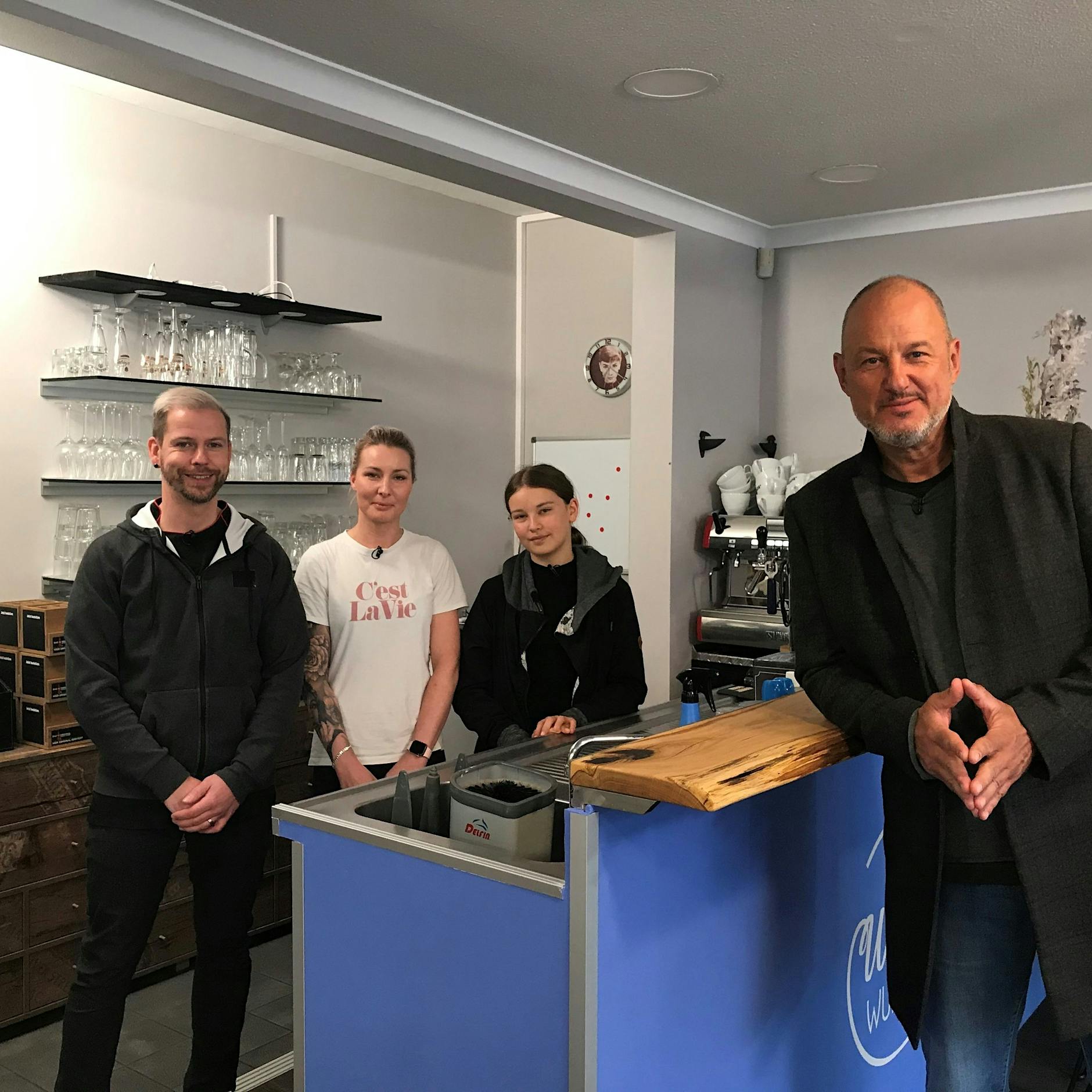 „Rosins Restaurants“ in Thüringen: Der Sternekoch schaut im „Waffelwunder“ vorbei