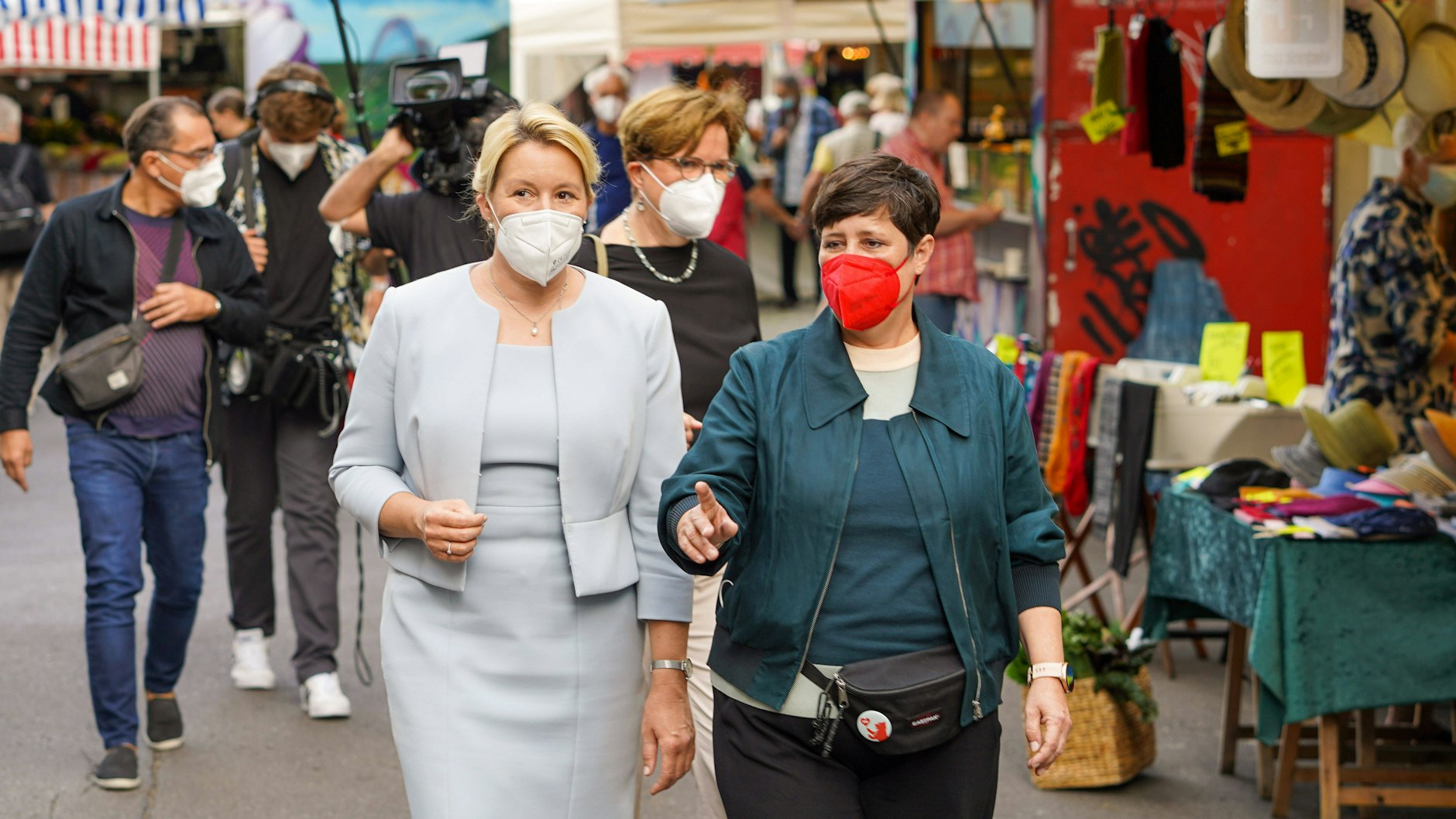SPD-Kandidatin Franziska Becker (rechts) mit Spitzenkandidatin Franziska Giffey (Archivbild).