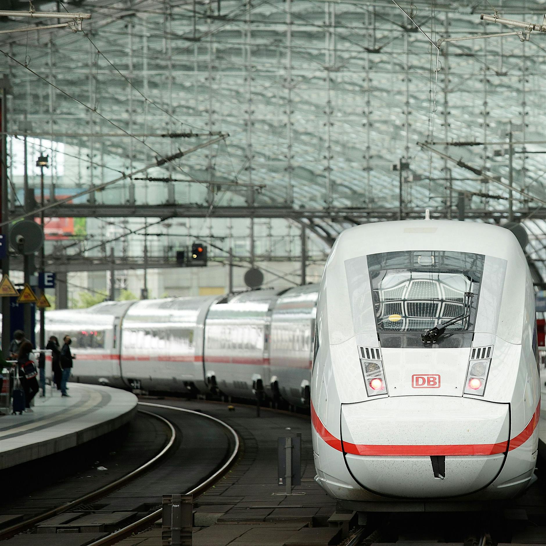 Bahnfahren wird teurer: Deutsche Bahn erhöht Preise im Fernverkehr