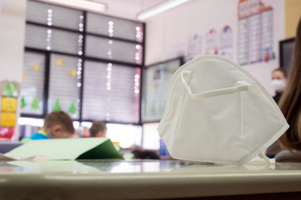 Kinder- und Jugendärzte: Maskenpflicht an Schulen „unangemessen“