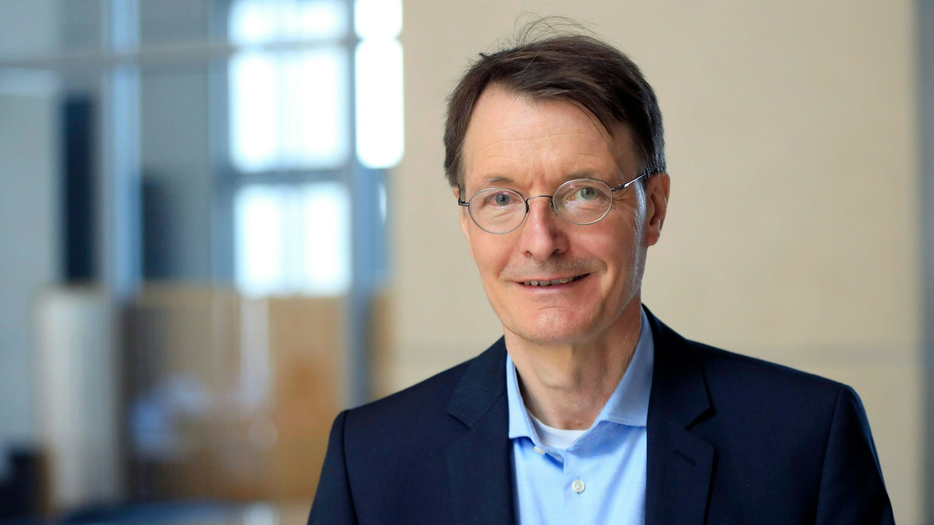 Der SPD-Gesundheitsexperte Karl Lauterbach traut sich ein Ministeramt zu.