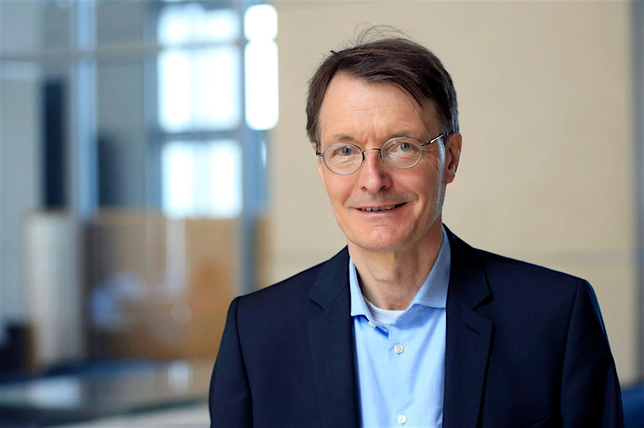 Der SPD-Gesundheitsexperte Karl Lauterbach traut sich ein Ministeramt zu.