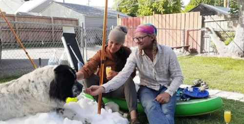 Spielen im Schnee bei 35 Grad: Besitzer machen todgeweihter Hündin eine Riesenfreude