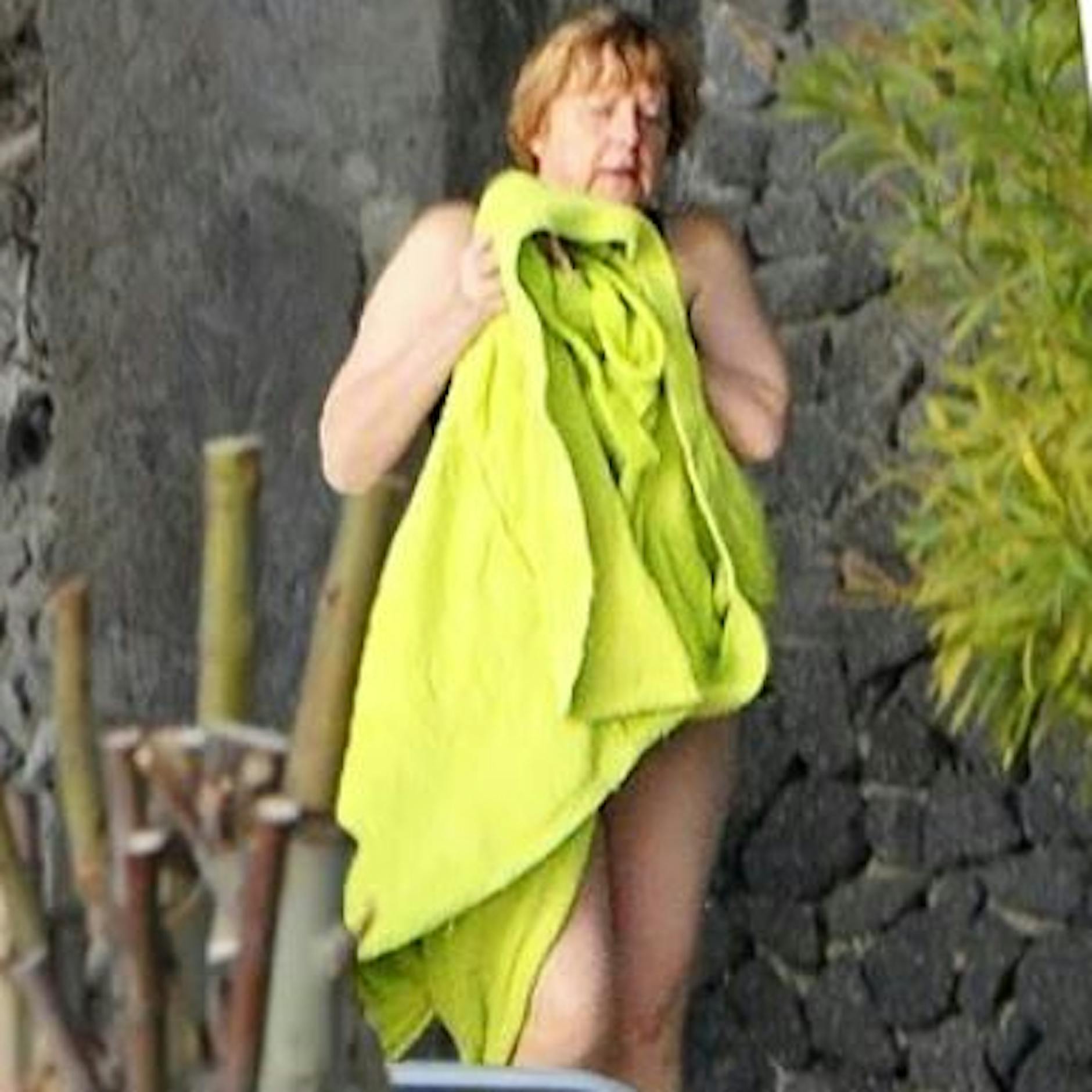 Schmunzel-Video: Die verrücktesten Merkel-Momente aus 16 Jahren Kanzlerschaft!