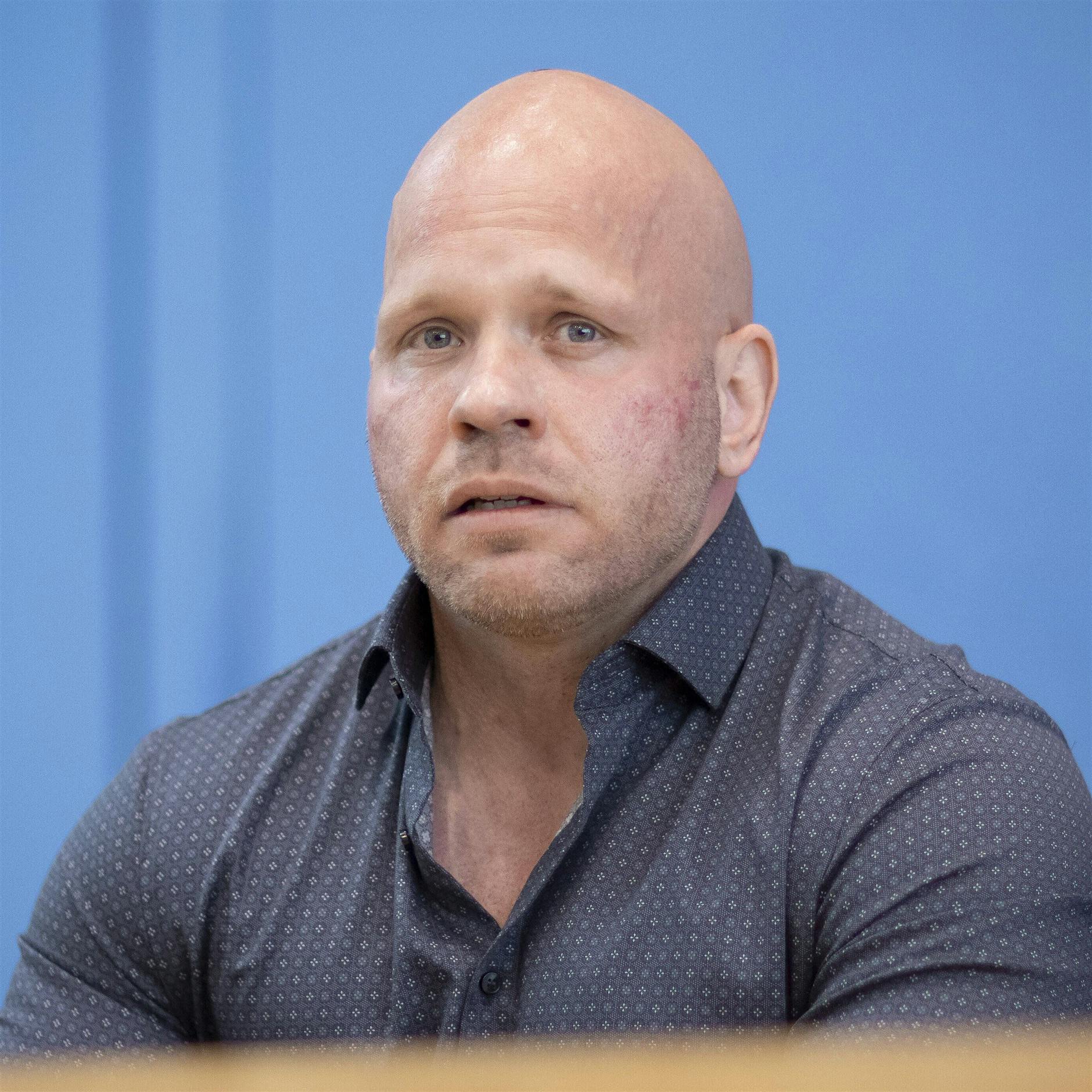 Wegen medialer Präsenz: Klinik streicht Pfleger Ricardo Lange alle Dienste