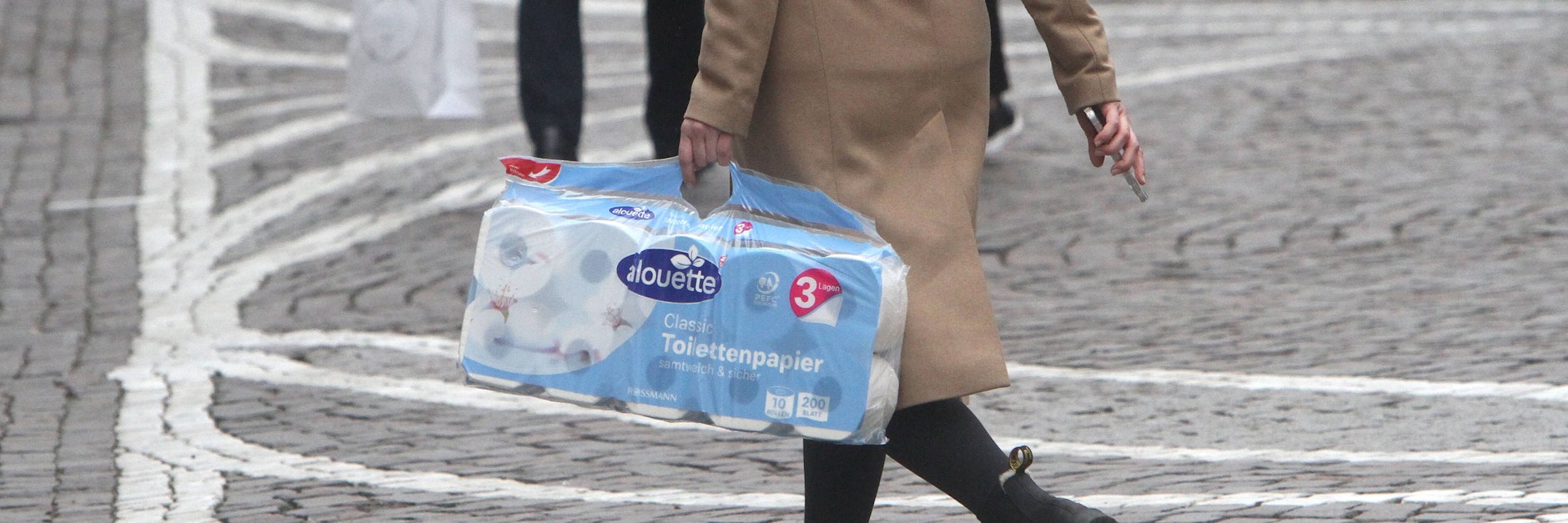 Wohl bald ein teures Gut - die Preise für Toilettenpapier sollen spürbar anziehen.
