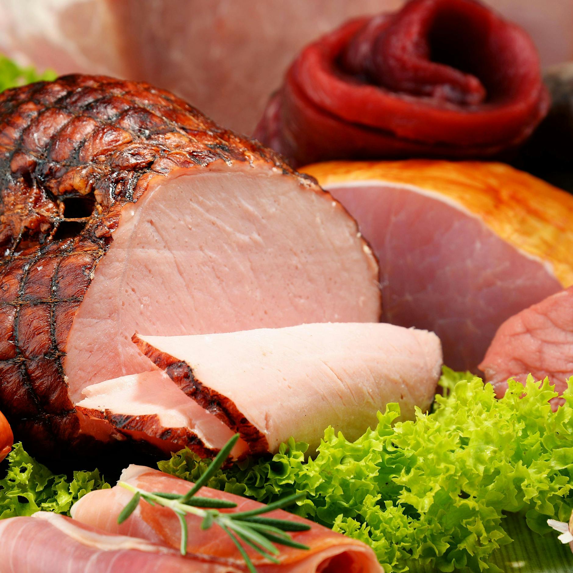 Endlich aufgedeckt: SO schlecht ist Fleisch und Wurst an der Frischetheke im Supermarkt wirklich!