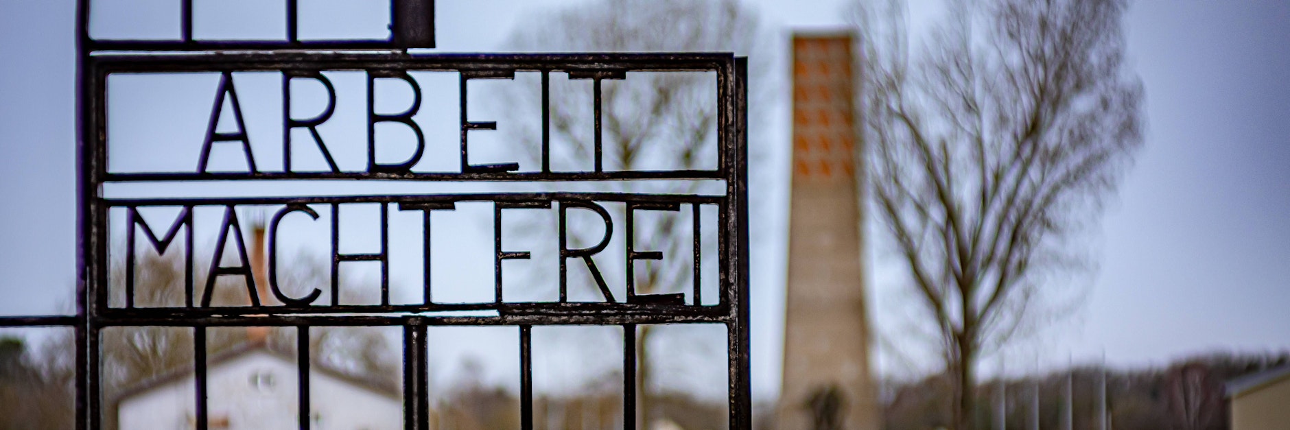 Das KZ Sachsenhausen kann heute besucht werden, bleibt aber ein Ort des Schreckens.