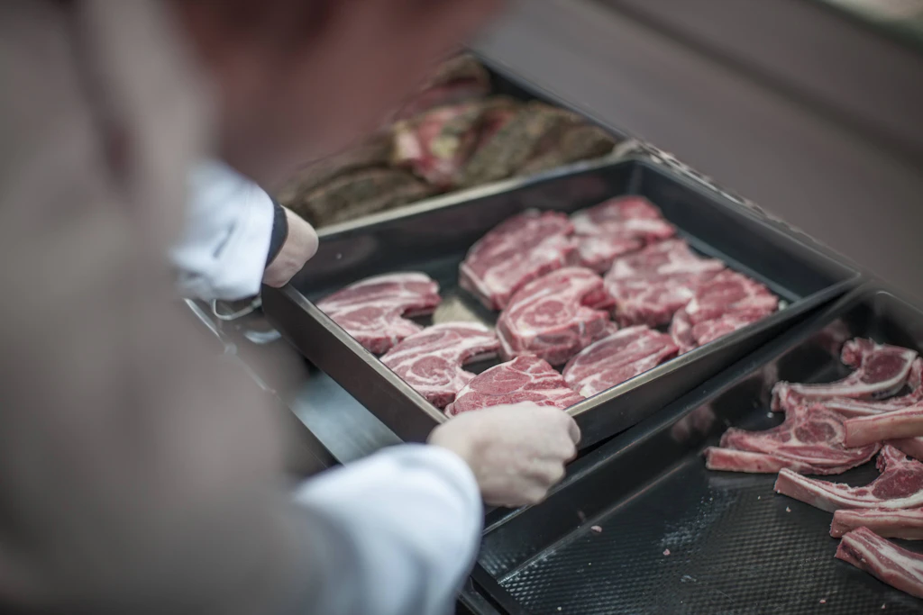Tierschutz: Woher das Fleisch aus Frischetheken im Supermarkt kommt
