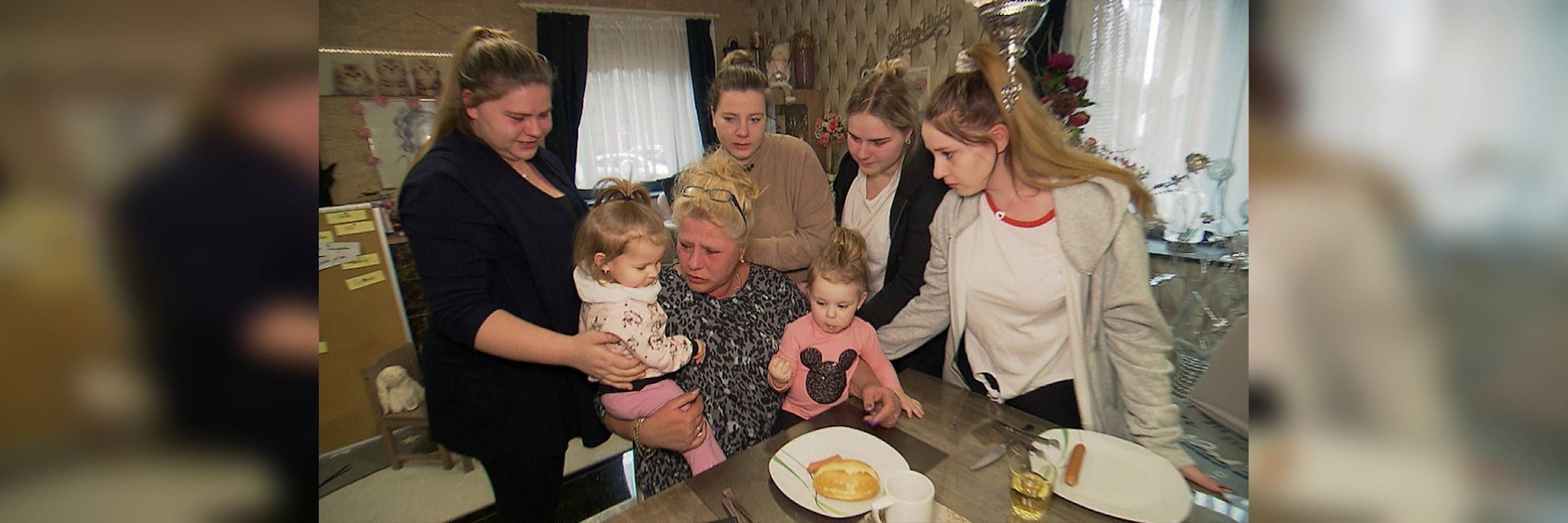 „Die Wollnys“: Mutter Silvia Wollny bricht beim Abendessen in Tränen aus