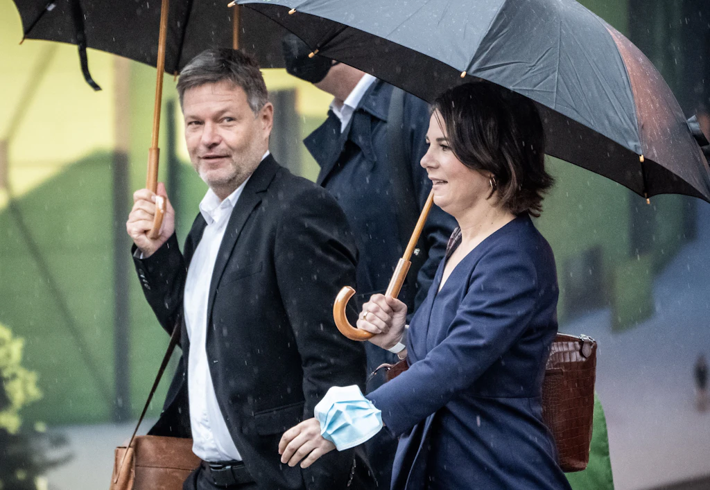 Grüne: Rechnungsprüfer beanstanden Sonderzahlungen an Baerbock und Habeck