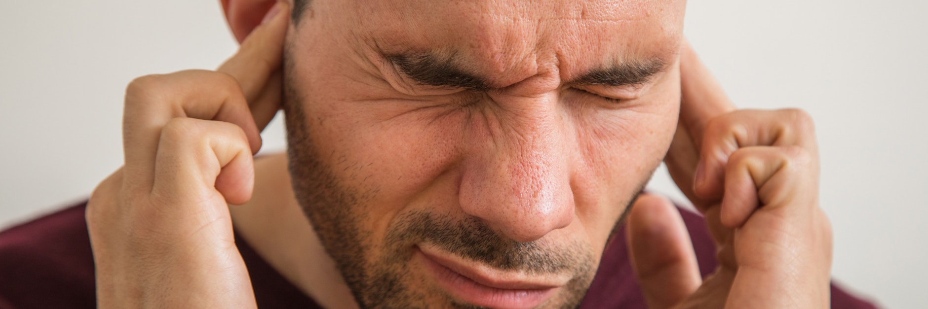 Stress beeinflusst das Hören zum Schlechten: Man nimmt viel mehr störende Geräusche war, die eigentlich im Kopf herausgefiltert würden.&nbsp;