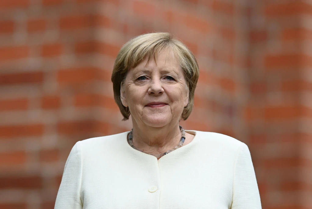 Publikation der Konrad-Adenauer-Stiftung über Merkels DDR-Biografie