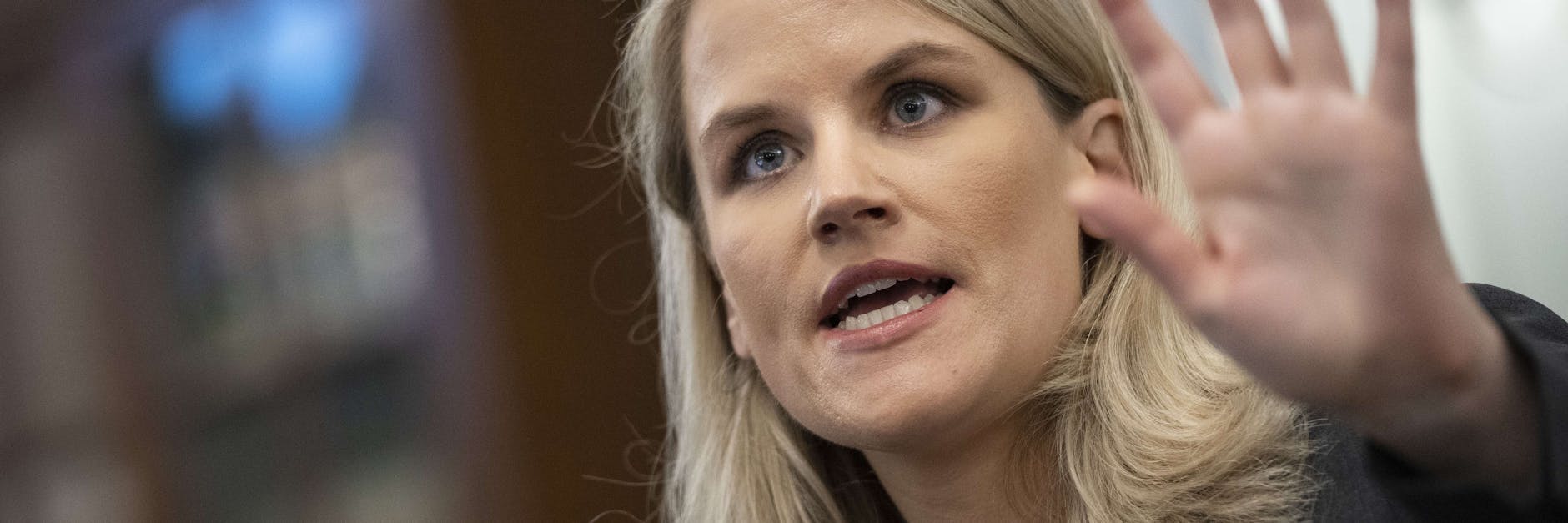 Frances Haugen während der Anhörung zu Facebook im US-Kongress.