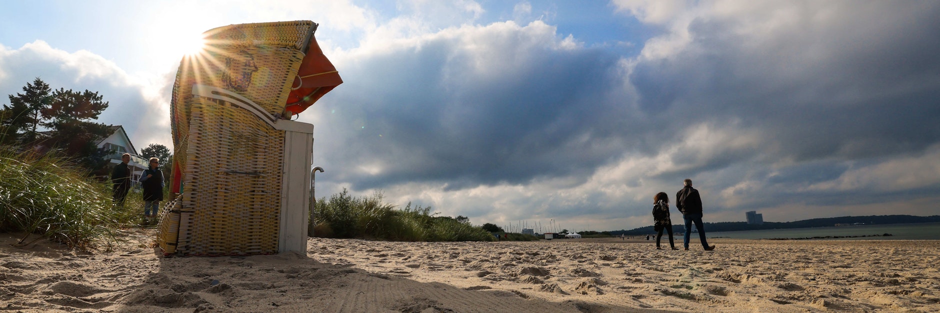 Ein schöner Strand lässt sich auch im Herbst genießen.&nbsp;
