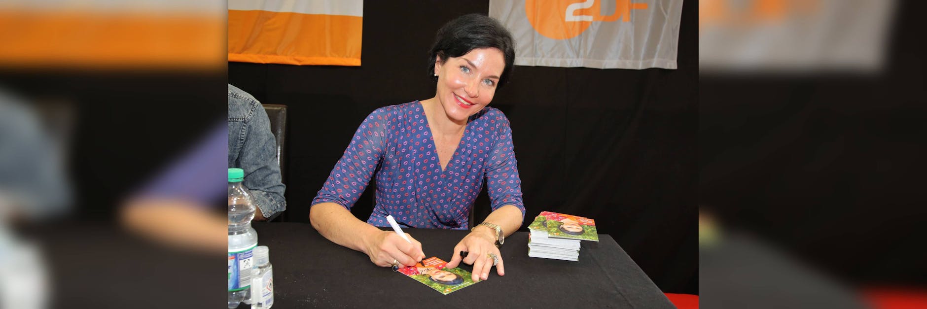 Marisa Burger spielt seit rund 20 Jahren die Polizei-Sekretärin Miriam Stockl bei den „Rosenheim-Cops“.