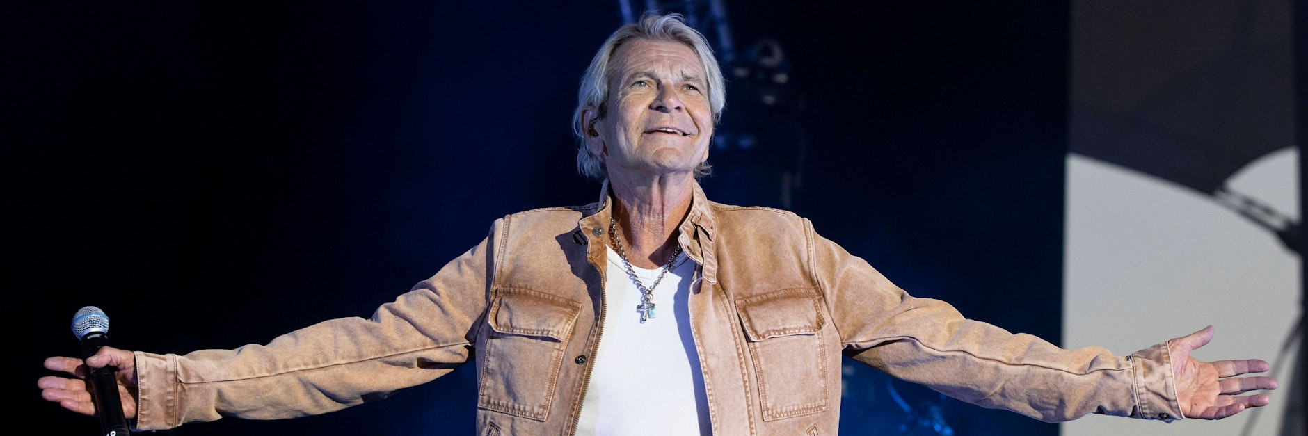 Schlager-Star Matthias Reim bei einem Konzert in Gelsenkirchen.