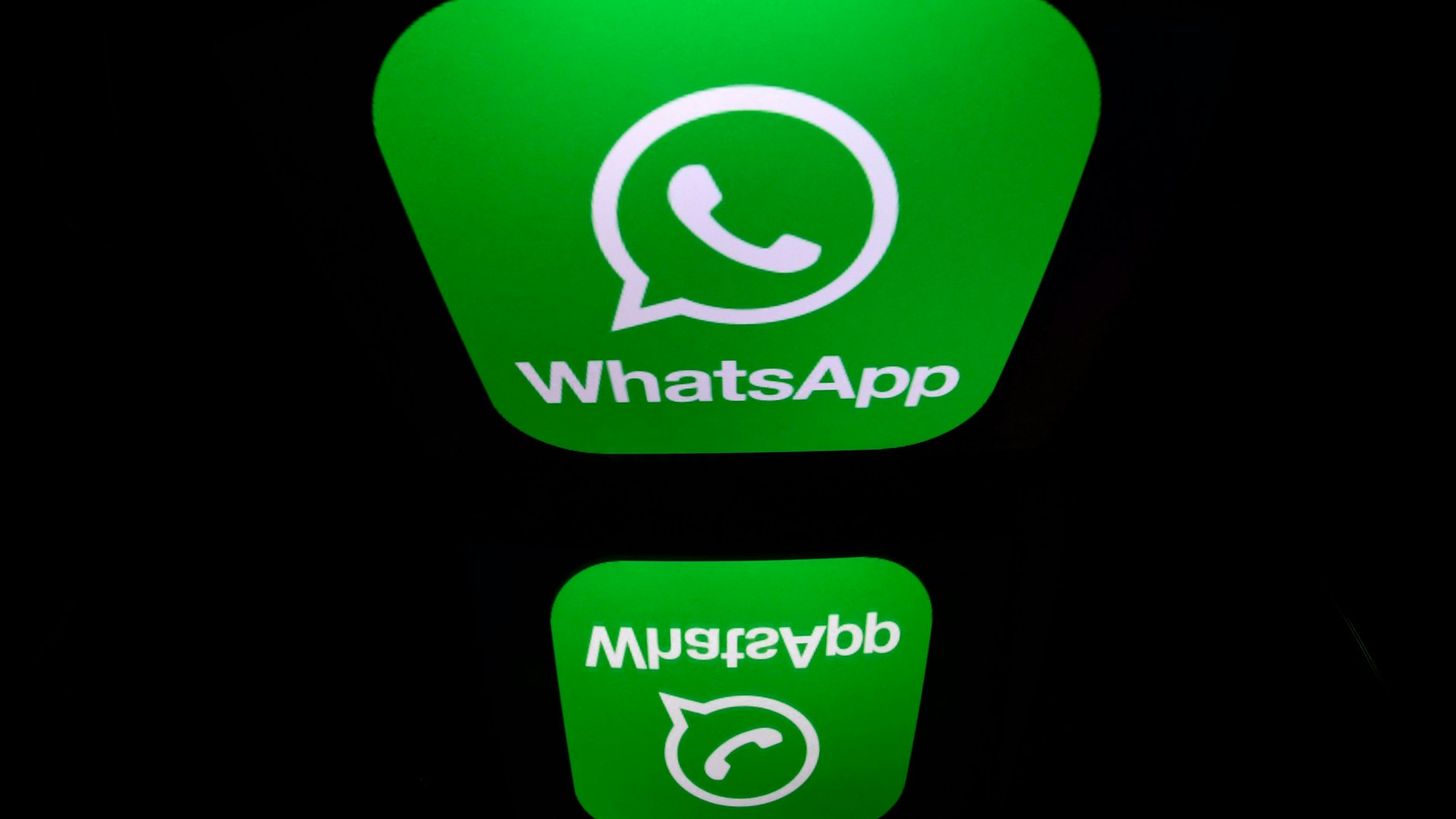 WhatsApp ist so ziemlich der beliebteste Messenger-Dienst weltweit. Doch Datenschützer bemängeln immer wieder, dass Nutzer zu viel von ihrer Privatsphäre preisgeben (Symbolbild).