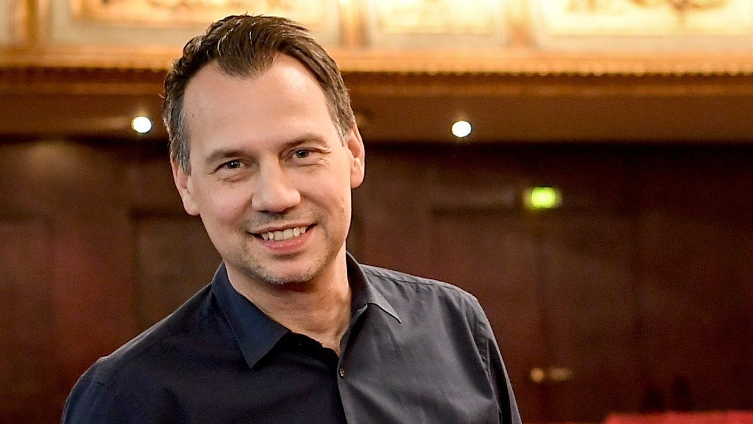 Autor Sebastian Fitzek mischt jetzt bei der TV-Show „Riverboat“ mit. 