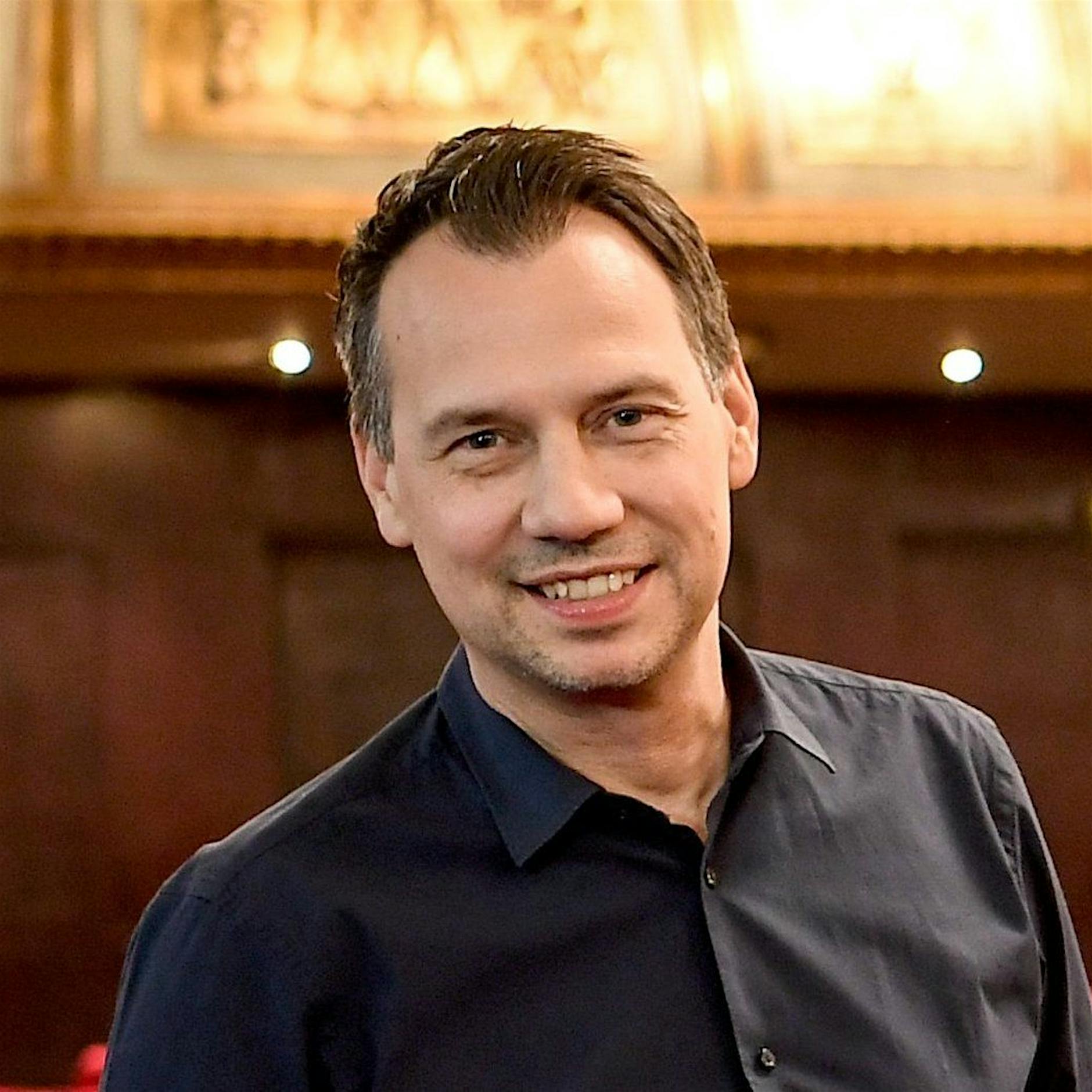 Image - Neuer Moderator: Das hat Sebastian Fitzek mit der Talkshow „Riverboat“ vor