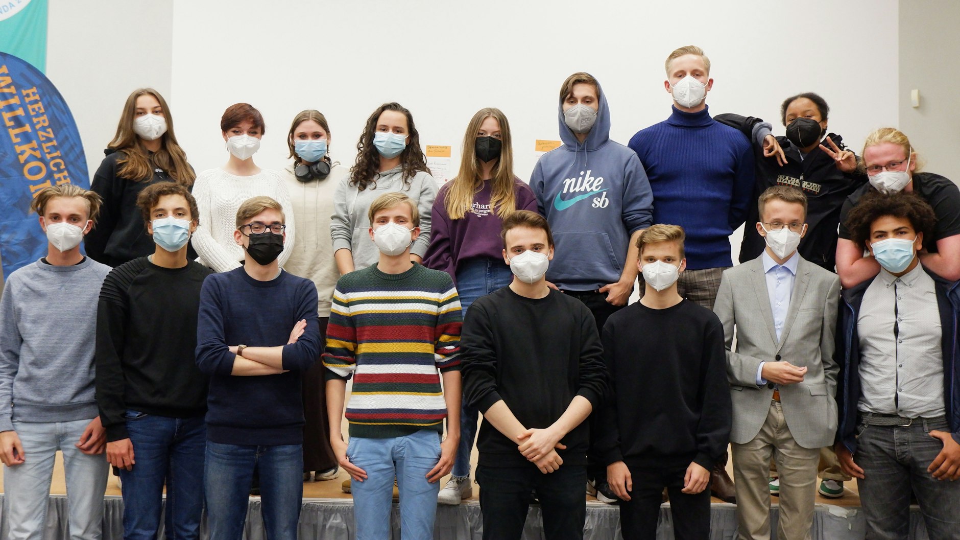 Diese Schüler aus dem Berliner Landesschülerausschuss (LSA) haben gemeinsam auf unsere sieben Fragen geantwortet: Sie alle wünschen sich mehr Partizipationsmöglichkeiten für Kinder und Jugendliche.