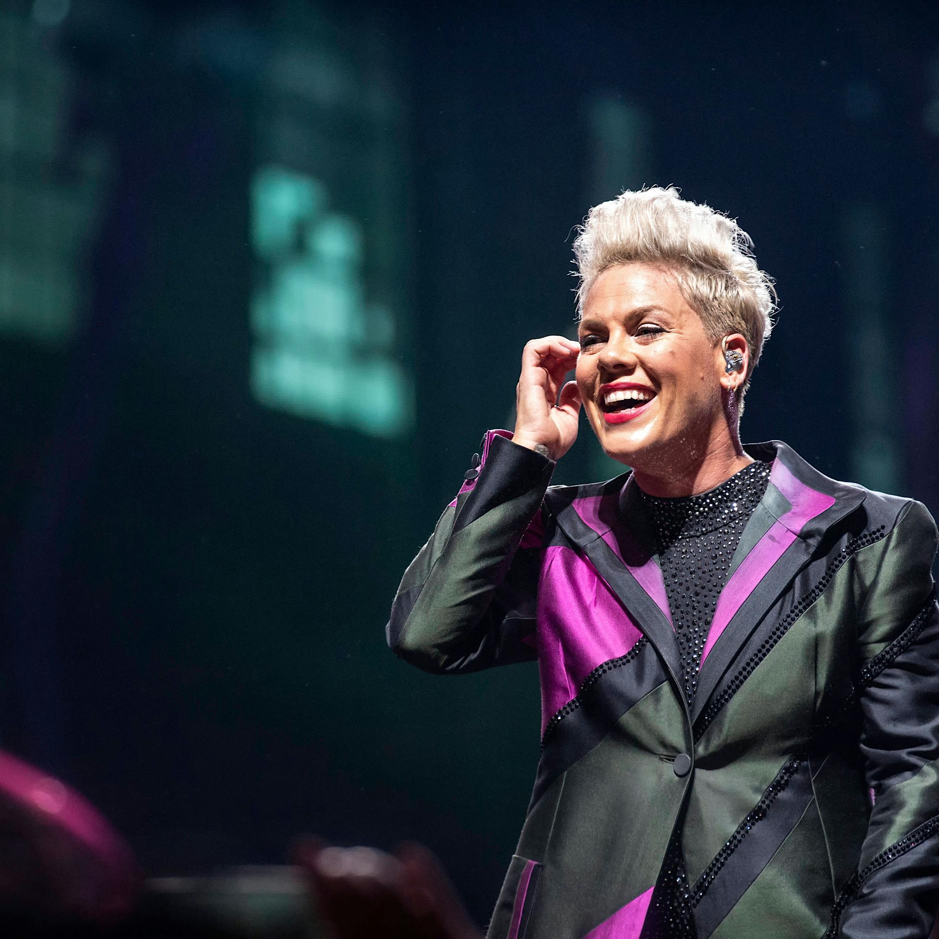 Pink fährt voll auf Kräuterlikör aus Vorpommern ab