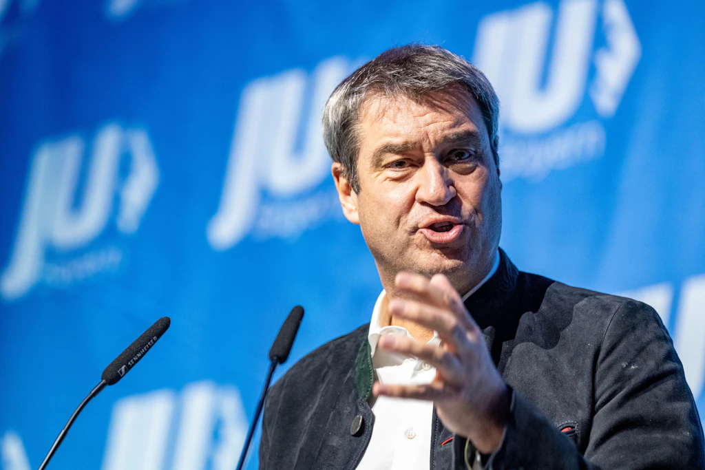 Wahl-Niederlage der CDU: Söder attackiert Armin Laschet