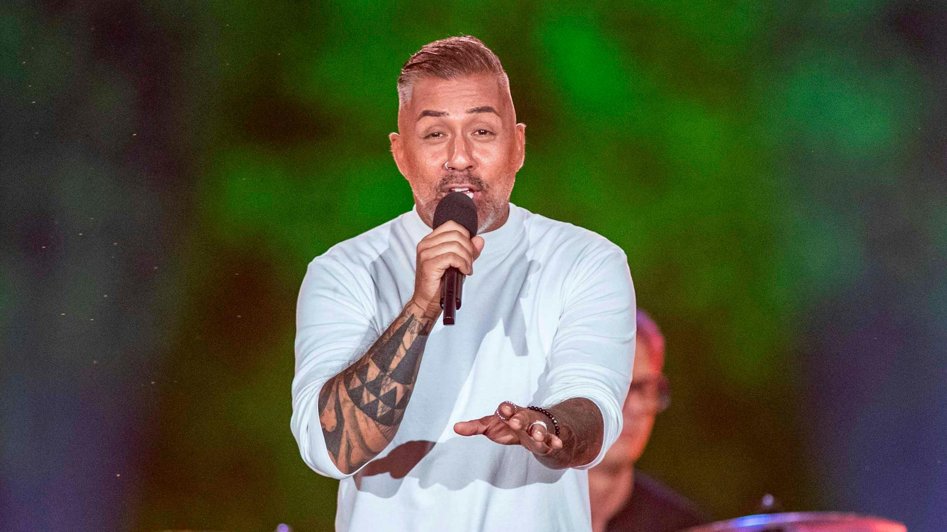 Hat noch eine Musik-Karriere: Sänger Mike Leon Grosch.