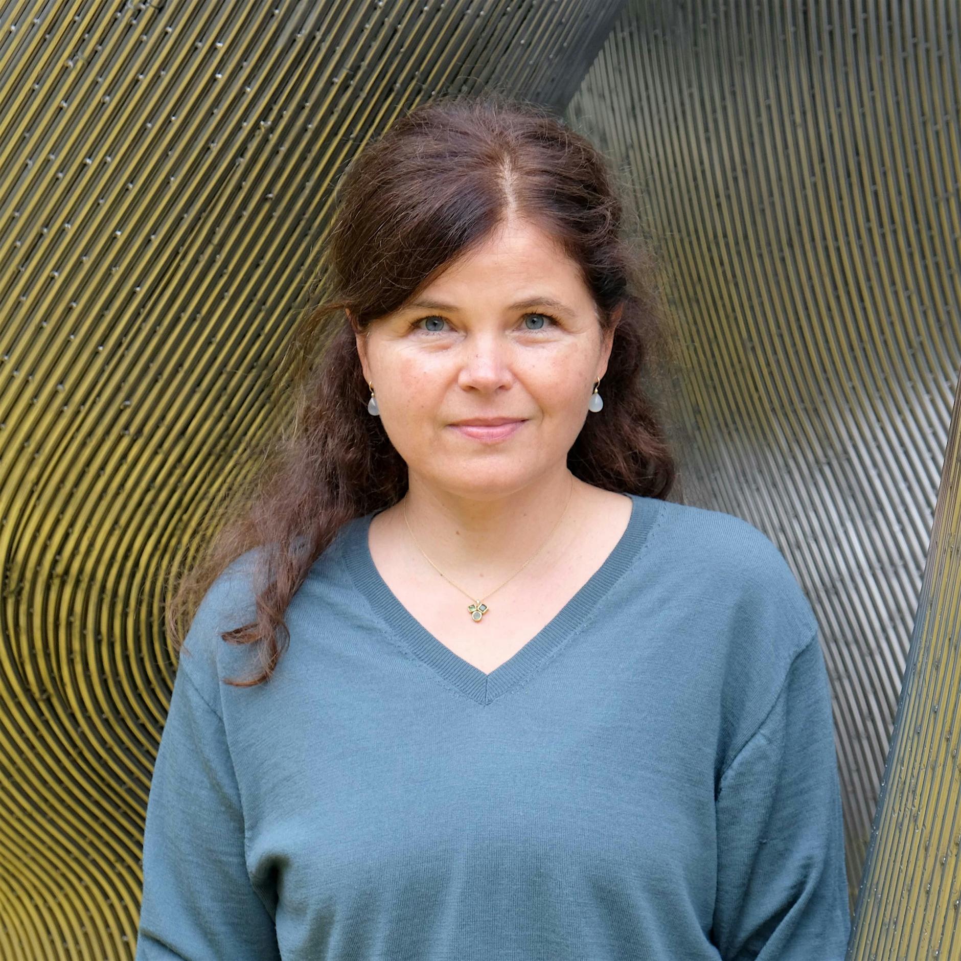 Julia Francks neues Buch „Welten auseinander“: Die Scham überwinden