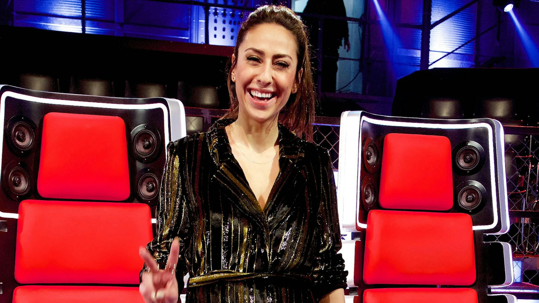 Melissa Khalaj am Set von „The Voice Kids“.