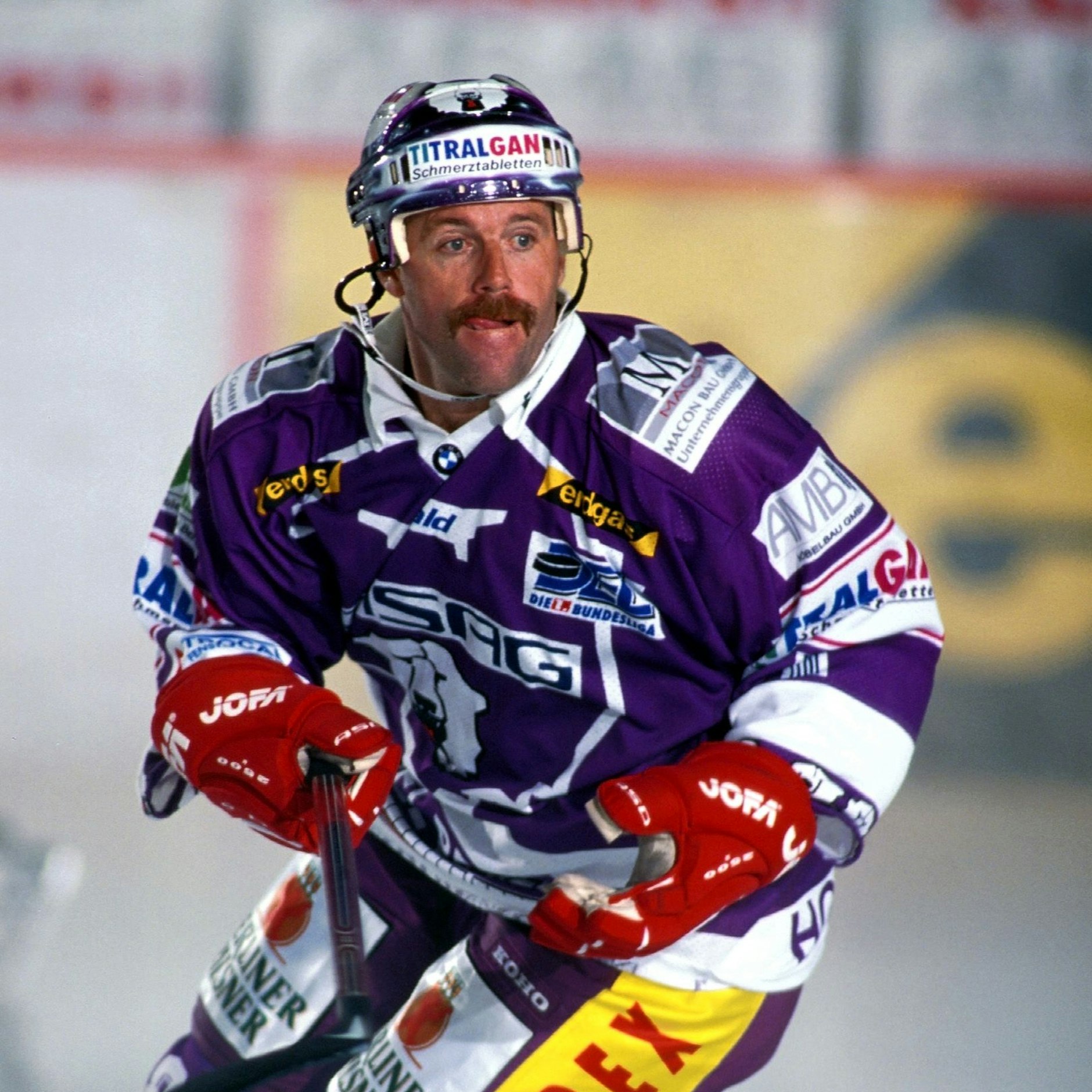 Mike Bullard: Zunge raus und drauf.