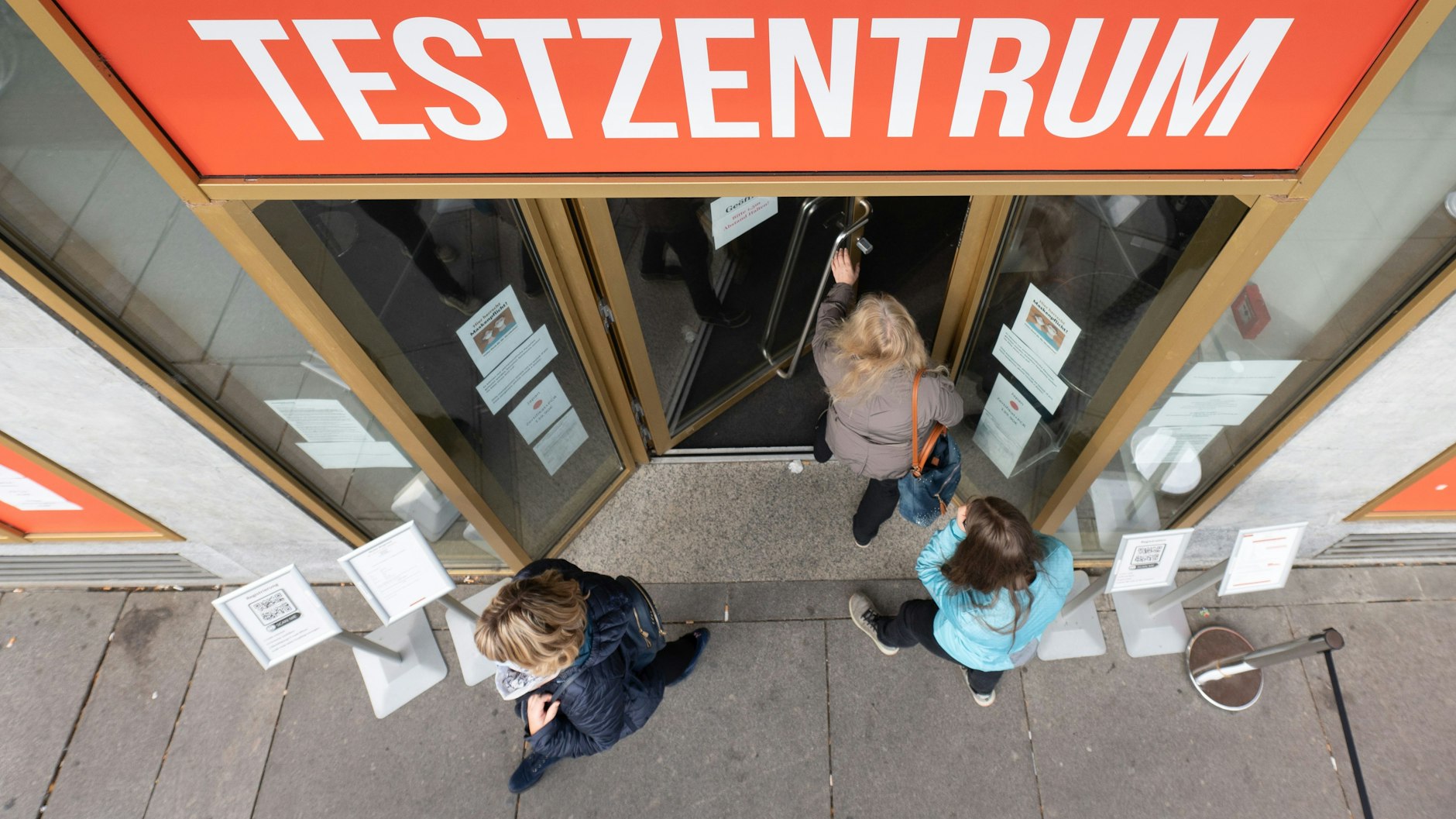 Seit Montag bekommen vor allem Kinder und Menschen, die aus medizinischen Gründen nicht geimpft werden können, kostenlose Corona-Tests.