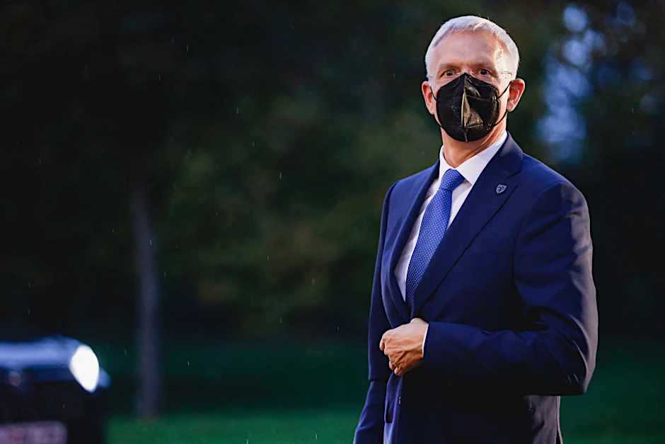 Der lettische Regierungschef Krisjans Karins forderte seine Landsleute zur Einhaltung der verschärften Maßnahmen auf. Der Gesundheitsnotstand wurde für drei Monate ausgerufen.&nbsp;