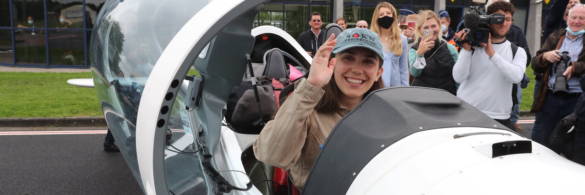 Im August startete die 19-jährige Zara Rutherford ihren Rekordversuch, allein um die Welt in einem Ultraleicht-Flugzeug zu fliegen.