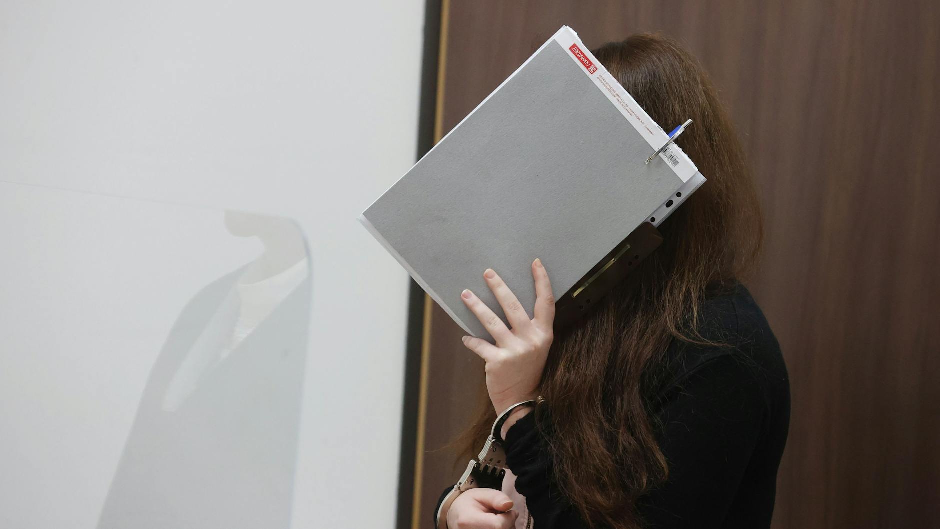 Die 21-jährige Mitangeklagte wurde zu zwei Jahren Gefängnis verurteilt. 