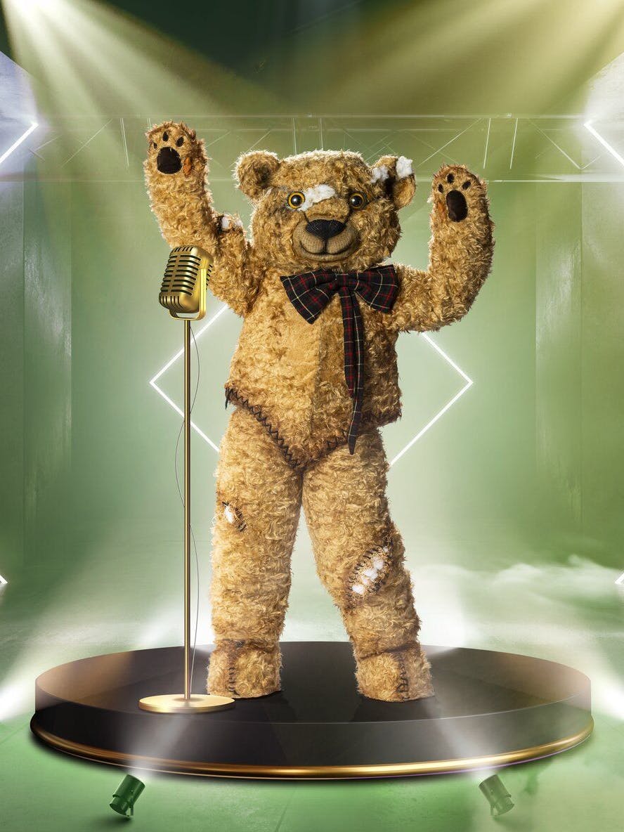 Einfach putzig, oder? Es dauerte stolze 400 Stunden, das Kostüm des Teddybären für „The Masked Singer“ anzufertigen.