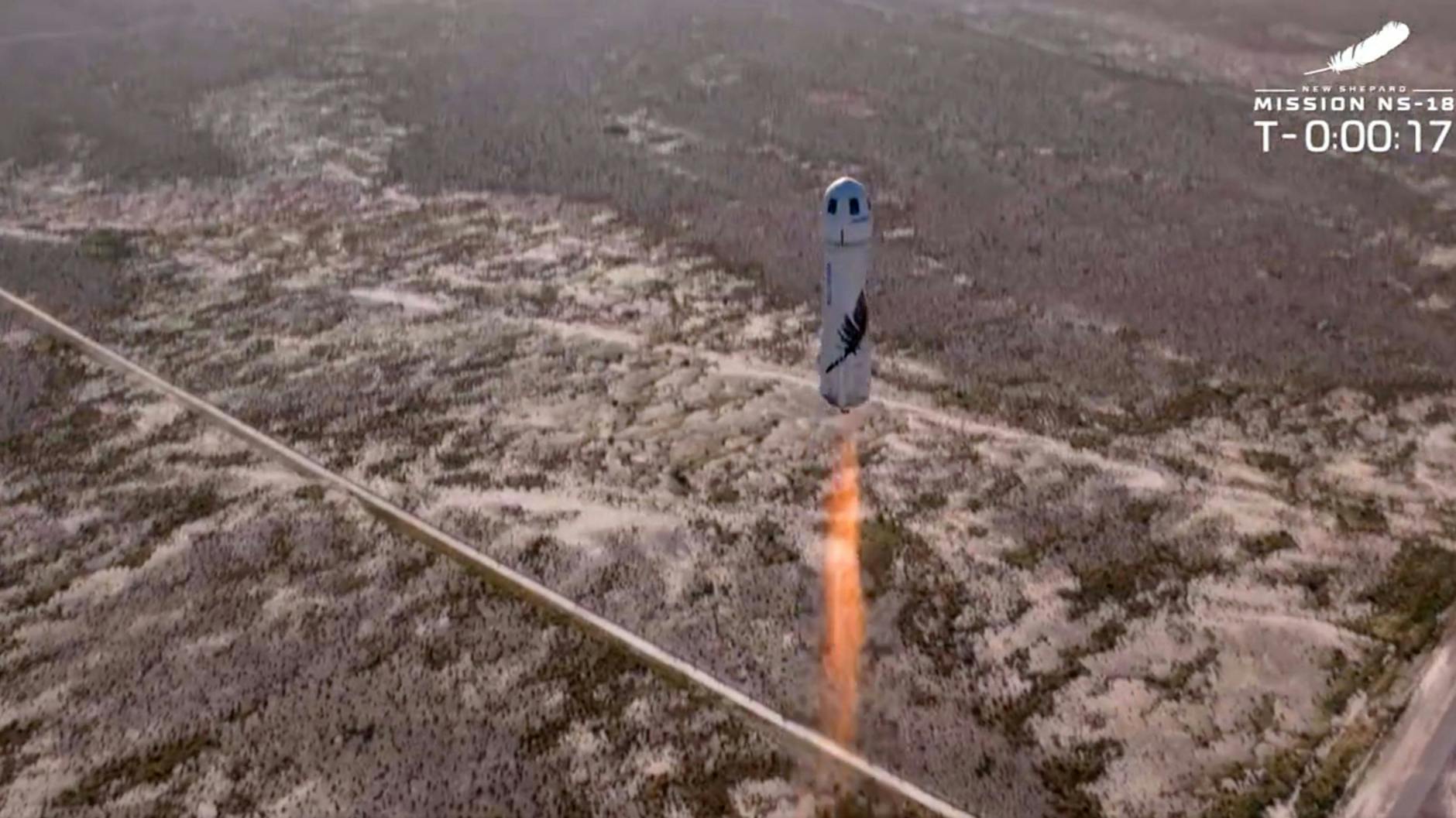 Zum ersten Mal konnte der Schauspieler, der 1966 erstmals die Rolle des „Captain James T. Kirk“ in „Star Trek“ übernommen hatte, nun zumindest einen kleinen Blick in die in der Science-Fiction-Serie immer wieder zitierten „unendlichen Weiten“ des Weltraums werfen. 