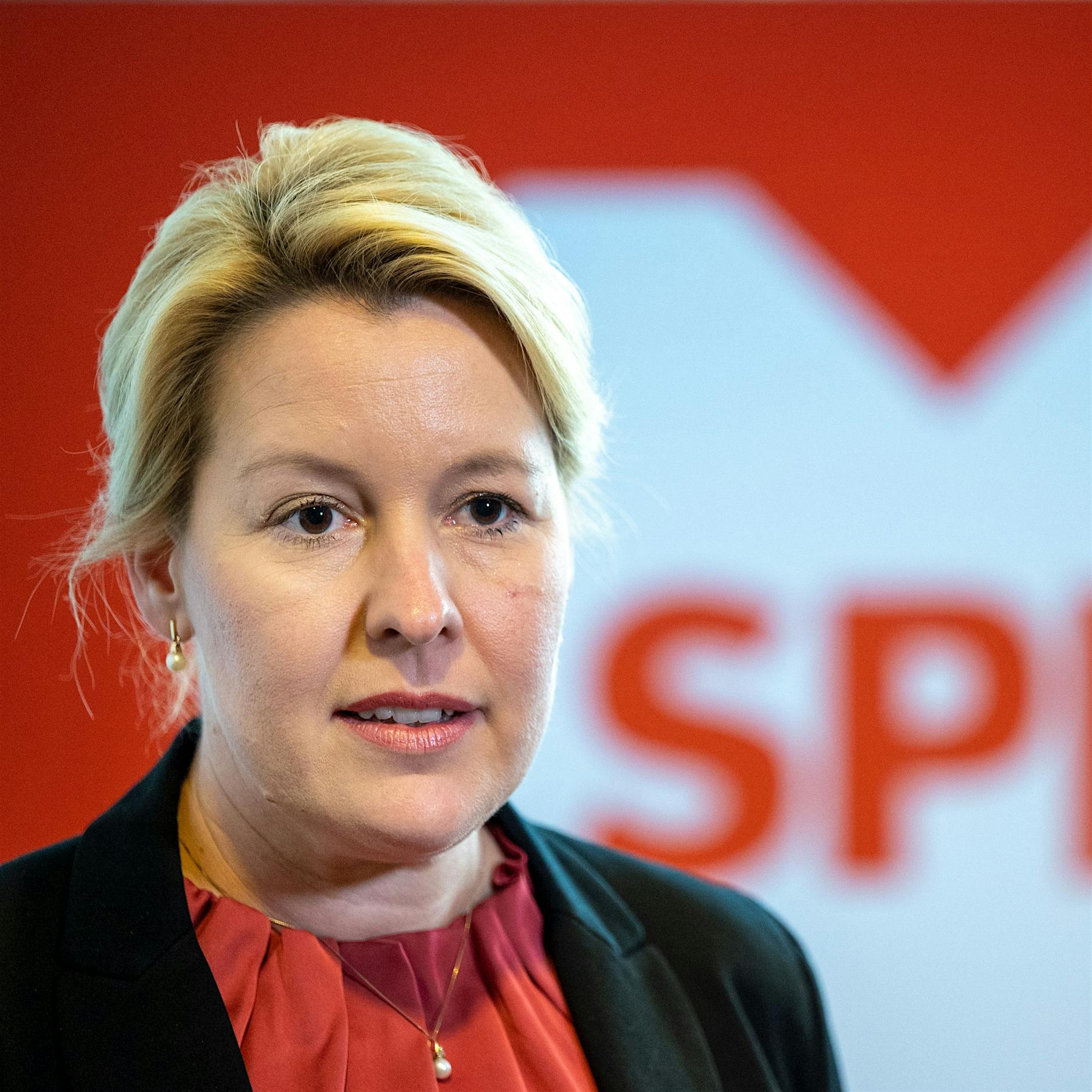 Rot-Grün-Rot soll in Berlin fortgesetzt werden, Kritik kommt von FDP