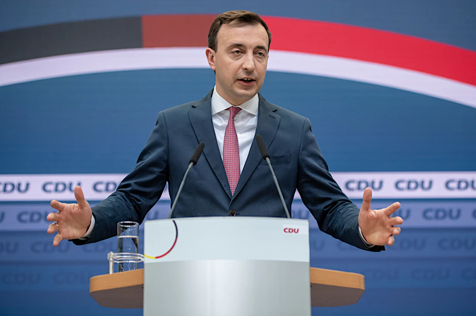 CDU-Generalsekretär Paul Ziemiak fehlt die Fantasie, sich vorzustellen, dass sich die FDP in der Ampel-Koalition treu bleibt.