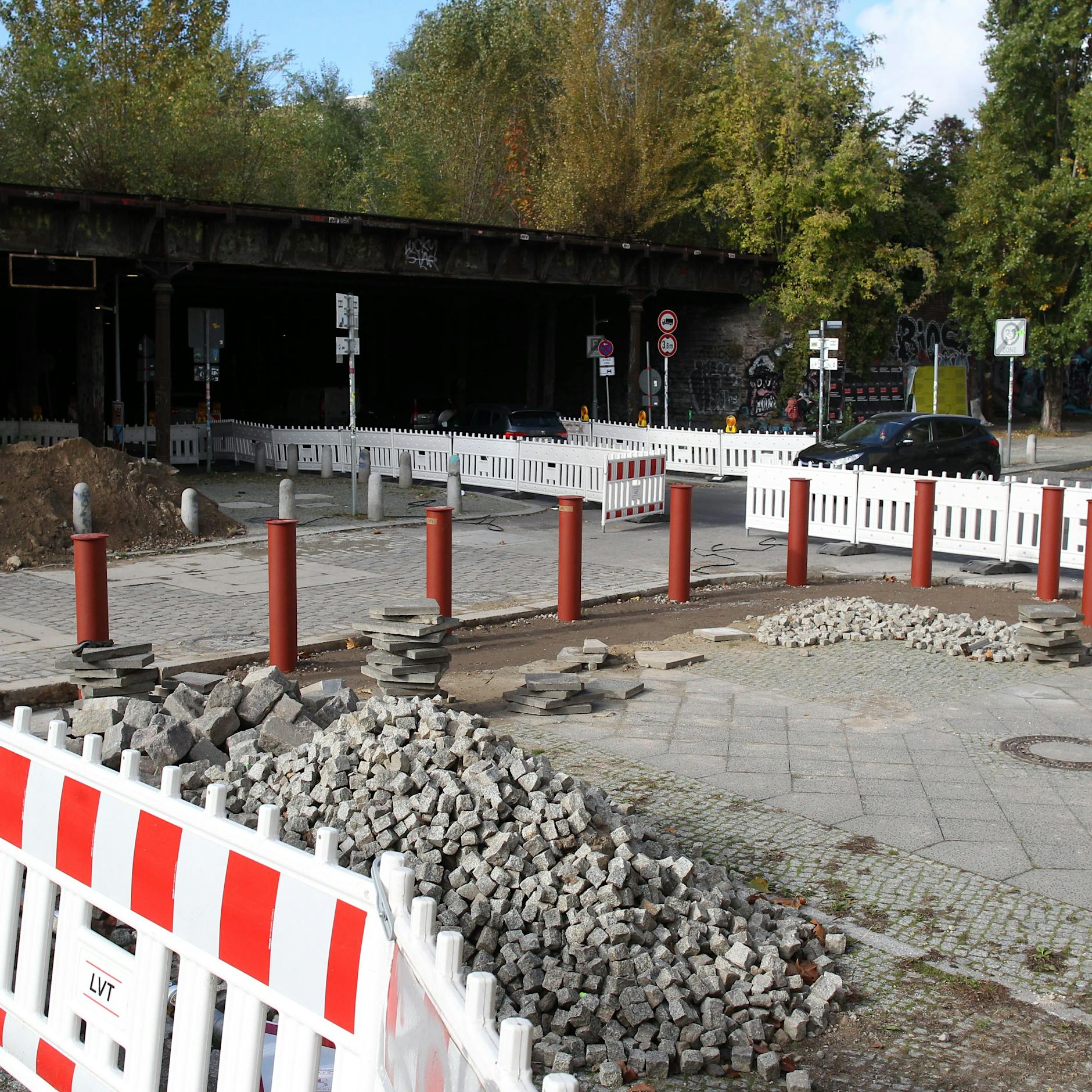 Wegen Terrorgefahr: Pankow pollert den Mauerpark zu! Die Maßnahme kostet Berlin eine halbe Mio. Euro