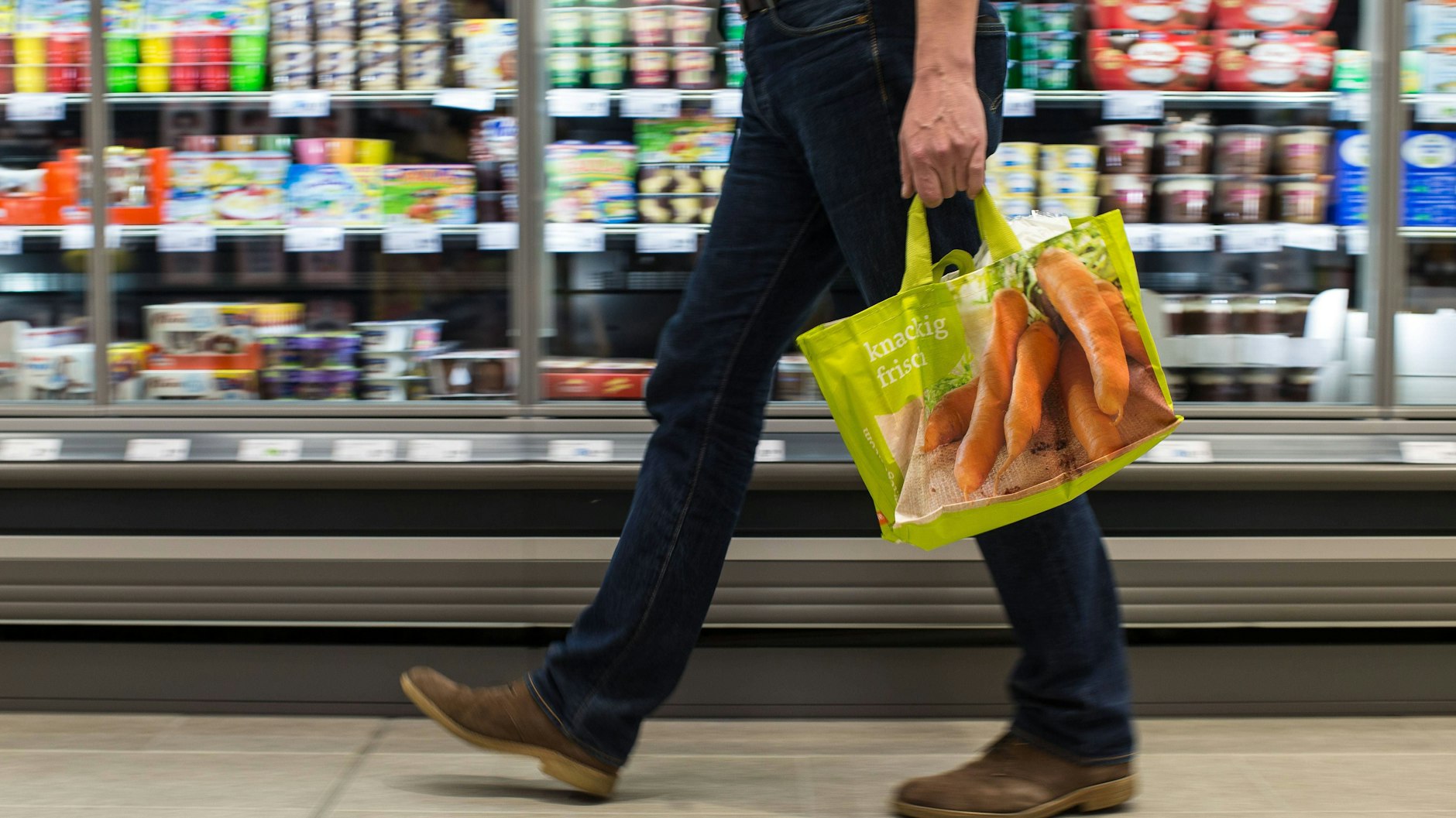 In Hessen dürfen auch Supermärkte die 2G-Regel anwenden. Der Handelsverband warnt aber davor, 3G oder 2G im Handel zur Pflicht zu machen.