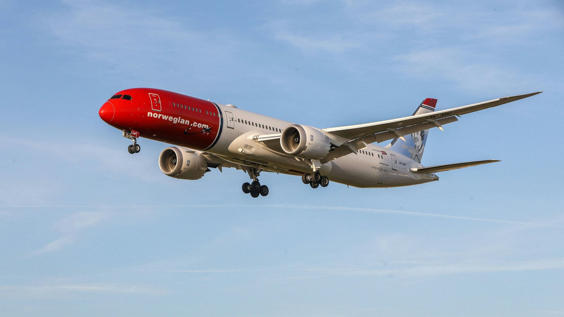 Ein Flugzeug der norwegischen Fluggesellschaft Norwegian (Symbolbild)