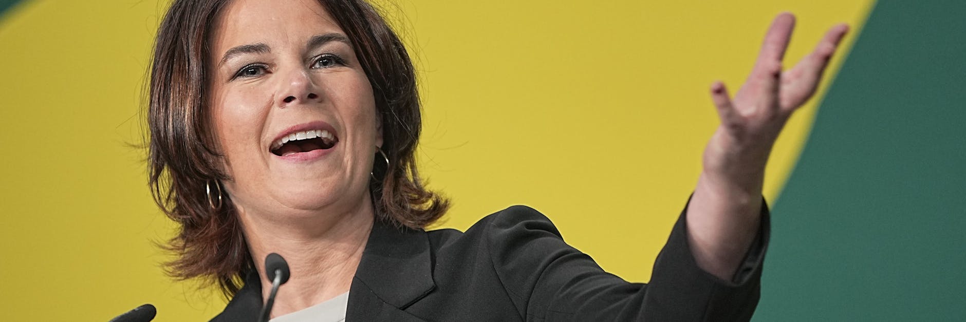  Annalena Baerbock warb gut gelaunt für die Koalitionsverhandlungen zur Bildung einer „Ampel“.