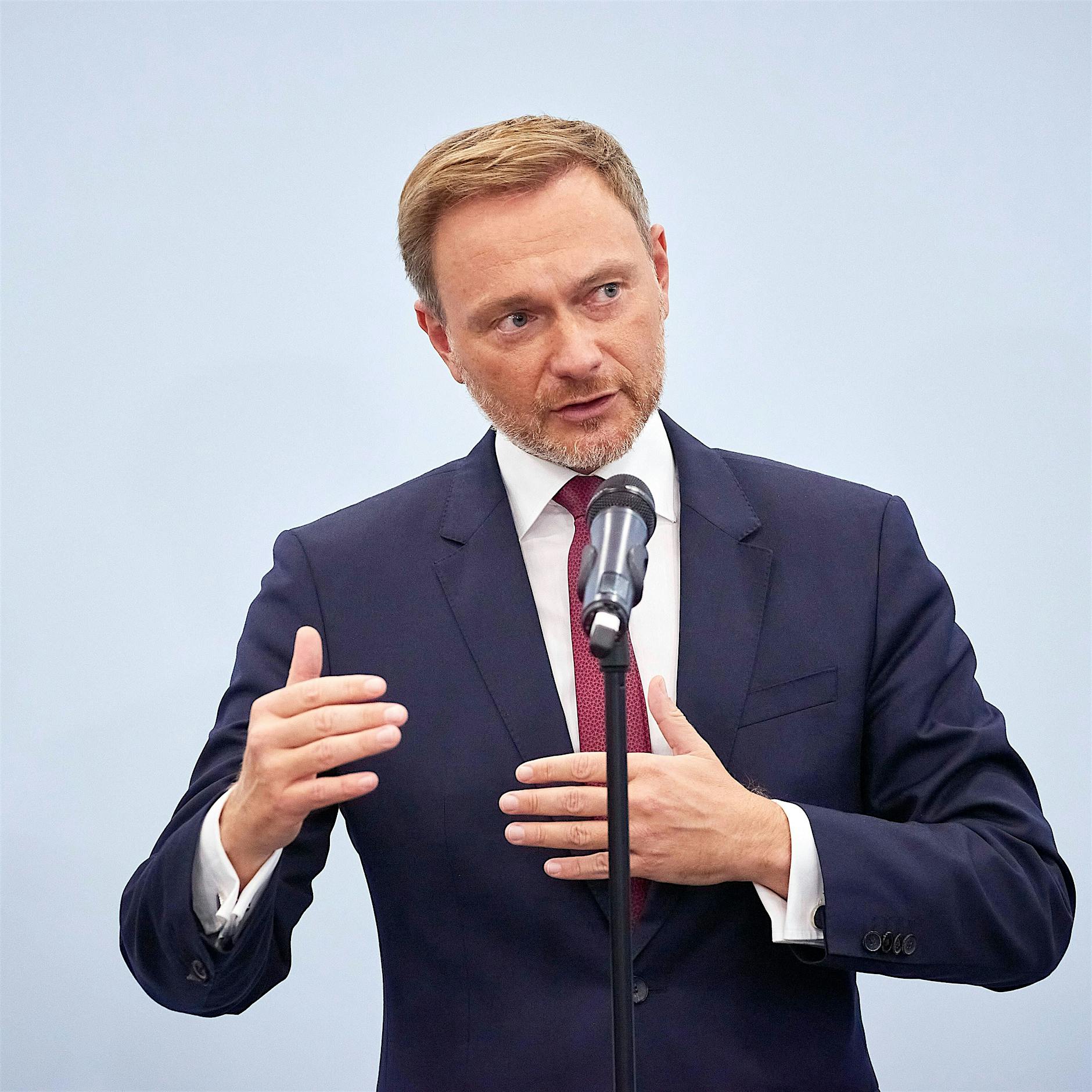 Cannabis-Legalisierung: Lindner will Kiffer in Apotheken schicken