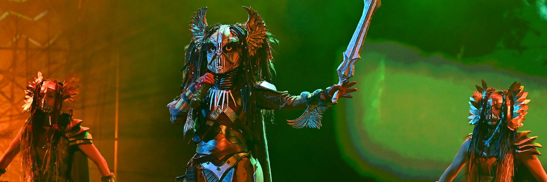 Die Heldin überzeugte in der ersten Folge von „The Masked Singer“ mit einer mystischen Performance.