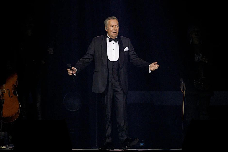 Roland Kaiser bei einem Konzert im Rahmen seiner "Alles oder Dich"-Tour.